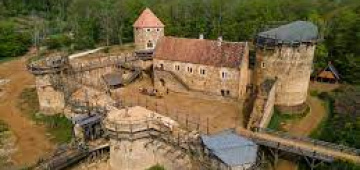 Treigny guédelon chateau médiéval
